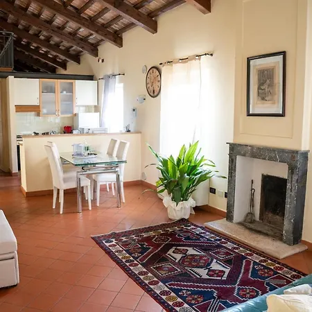 Loveflat A Pochi Passi Dal Castello Estense Apartment *