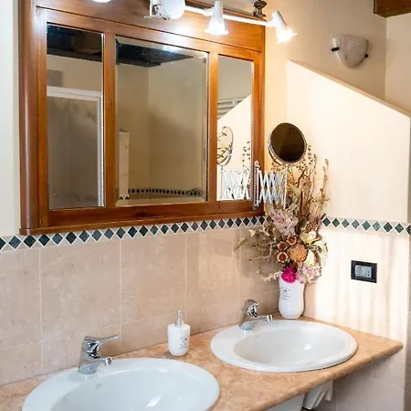 Loveflat A Pochi Passi Dal Castello Estense Apartment Ferrara