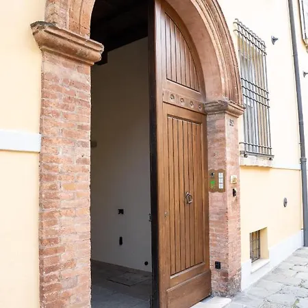 Loveflat A Pochi Passi Dal Castello Estense *