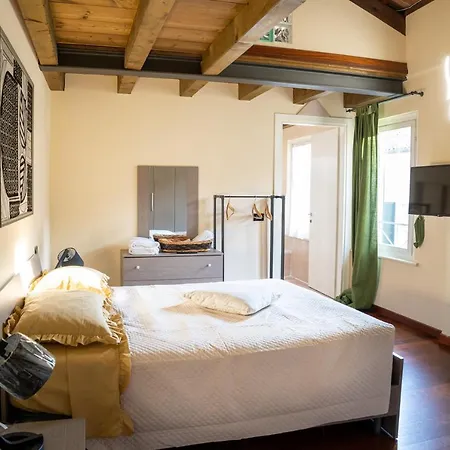 Appartement Loveflat A Pochi Passi Dal Castello Estense Ferrare